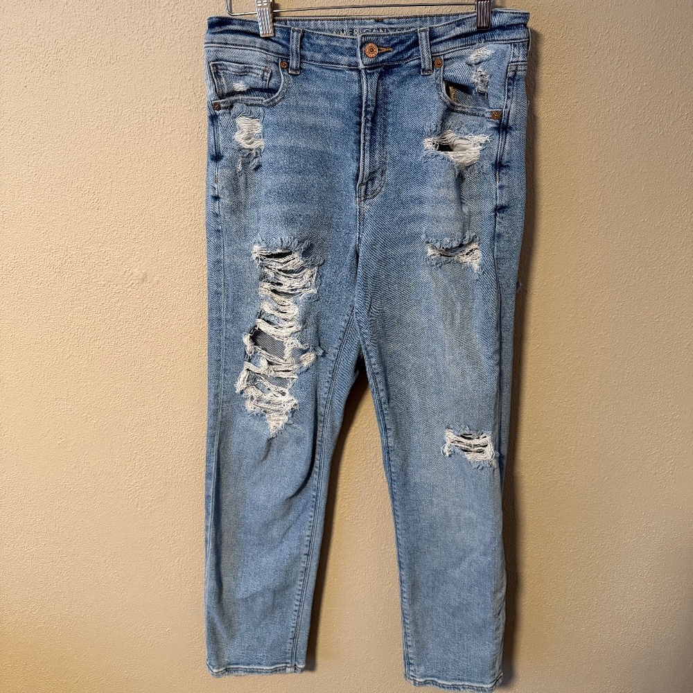 American Eagle Distressed Light Wash Skinny Jeans Size 8